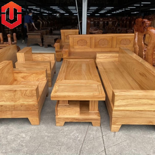 SALON ĐỐI TRỨNG GÕ ĐỎ