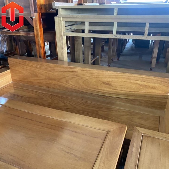 SALON ĐỐI TRỨNG GÕ ĐỎ