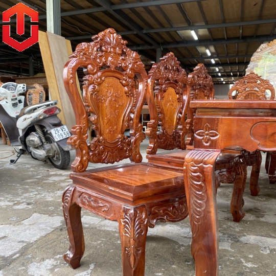 BÀN ĂN TRÀM HOÀNG GIA 8 GHẾ
