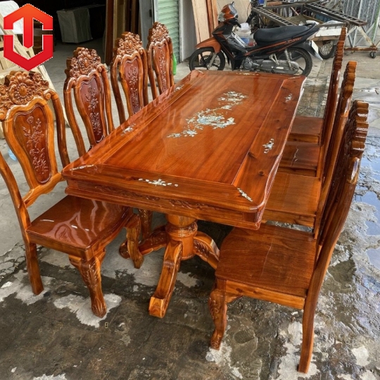 BÀN ĂN OVAL TRÀM CẨN TRAI 8 GHẾ