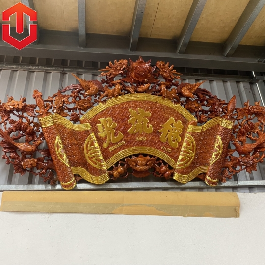 HOÀNH PHI CÂU ĐỐI HƯƠNG ĐỎ DÁT VÀNG