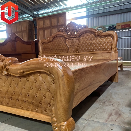 GIƯỜNG CHÁM CARO NỮ HOÀNG GÕ ĐỎ CAO CẤP