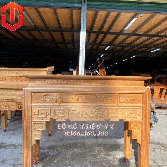 BÀN CÚNG GÕ ĐỎ CHẠM SEN 1M53 KÈM BÀN CƠM 