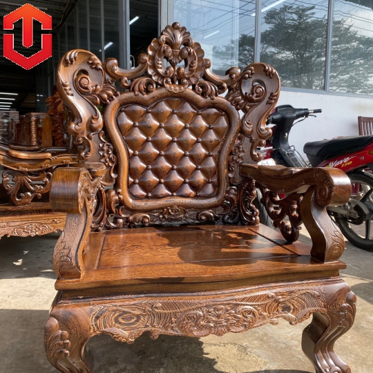 SALON HOÀNG GIA MUN TỰA CARO