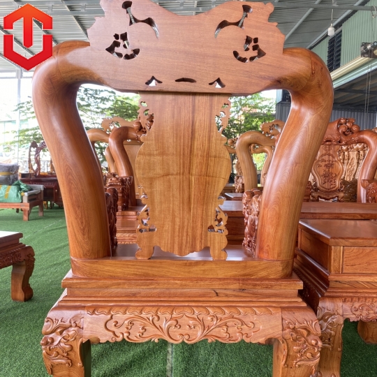SALON ĐÀO TAY NGHÊ HƯƠNG ĐÁ CỘT 16 - 10 MÓN