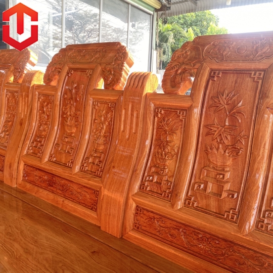 SALON ÂU Á HƯƠNG ĐÁ TỰA CHẠM