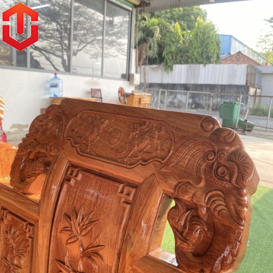 SALON ÂU Á HƯƠNG ĐÁ TỰA CHẠM