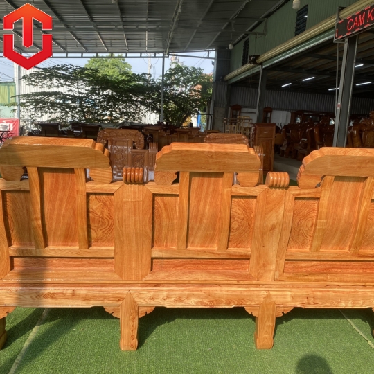 SALON ÂU Á HƯƠNG ĐÁ TỰA CHẠM