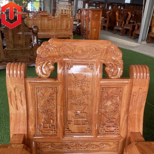 SALON ÂU Á HƯƠNG ĐÁ TỰA CHẠM