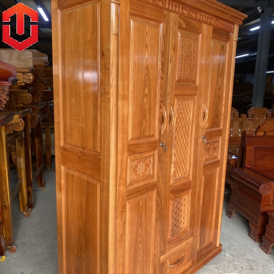 TỦ ÁO GỖ SỒI 3 CÁNH - MÀU CÁNH GIÁN
