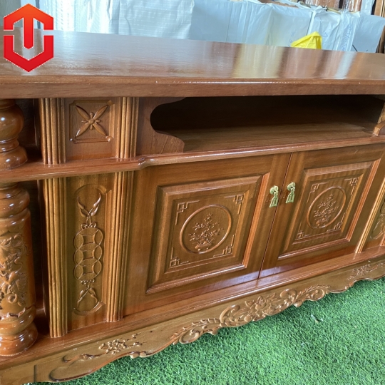 KỆ TIVI XOAN ĐÀO CỘT NHO MẶT BẰNG 1M2