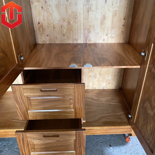 TỦ ÁO 3 CÁNH 1M6 -  SỰ KẾT HỢP GIỮA TÍNH NĂNG VÀ THẨM MỸ