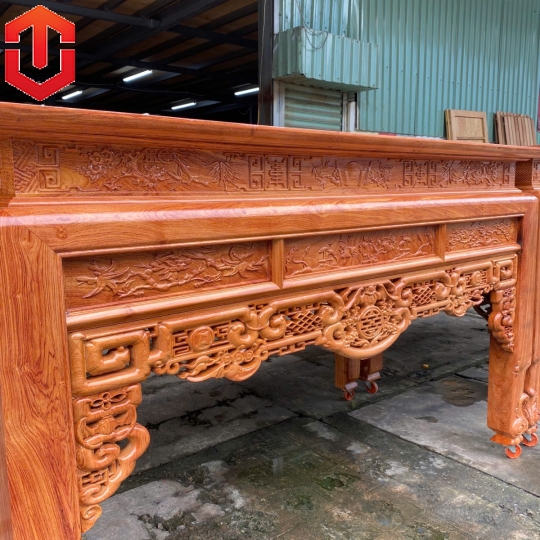 BÀN CÚNG HƯƠNG ĐÁ 1M97 CHÂN VÁT - CHẠM NHƯ Ý ĐẦU TƯ CHO NHỮNG KHOẢNH KHẮC QUÝ GIÁ BÊN GIA ĐÌNH TẠO RA KHÔNG GIAN THỜ CÚNG ẤM CÚNG VÀ SANG TRỌNG MANG LẠI SỰ BÌNH AN VÀ HẠNH PHÚC CHO MỌI THÀNH VIÊN TRONG GIA ĐÌNH