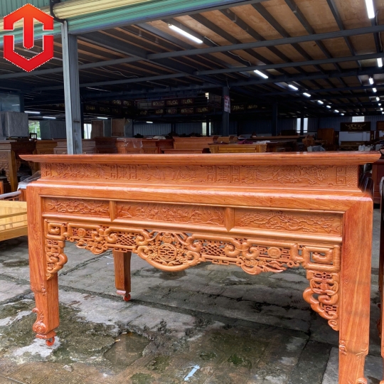 BÀN CÚNG HƯƠNG ĐÁ 1M97 CHÂN VÁT - CHẠM NHƯ Ý ĐẦU TƯ CHO NHỮNG KHOẢNH KHẮC QUÝ GIÁ BÊN GIA ĐÌNH TẠO RA KHÔNG GIAN THỜ CÚNG ẤM CÚNG VÀ SANG TRỌNG MANG LẠI SỰ BÌNH AN VÀ HẠNH PHÚC CHO MỌI THÀNH VIÊN TRONG GIA ĐÌNH