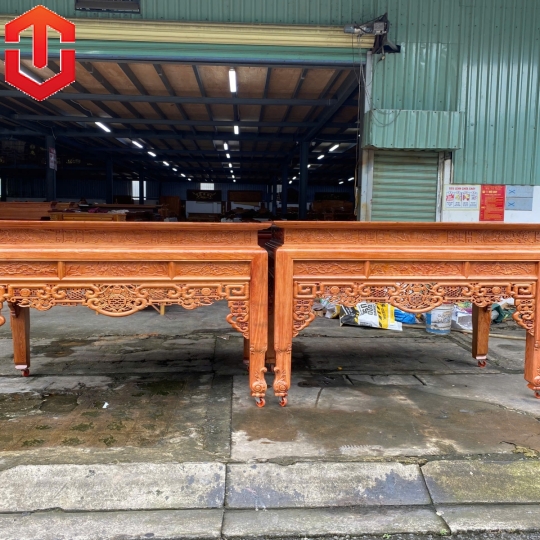 BÀN CÚNG HƯƠNG ĐÁ 1M97 CHÂN VÁT - CHẠM NHƯ Ý ĐẦU TƯ CHO NHỮNG KHOẢNH KHẮC QUÝ GIÁ BÊN GIA ĐÌNH TẠO RA KHÔNG GIAN THỜ CÚNG ẤM CÚNG VÀ SANG TRỌNG MANG LẠI SỰ BÌNH AN VÀ HẠNH PHÚC CHO MỌI THÀNH VIÊN TRONG GIA ĐÌNH